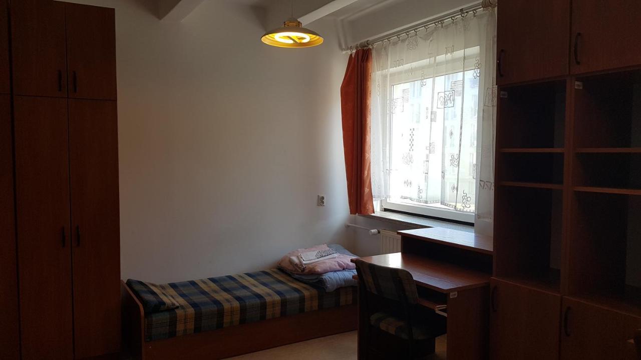 Hostel Dom Studencki Nr 11 Gdansk Brzezno Exterior foto